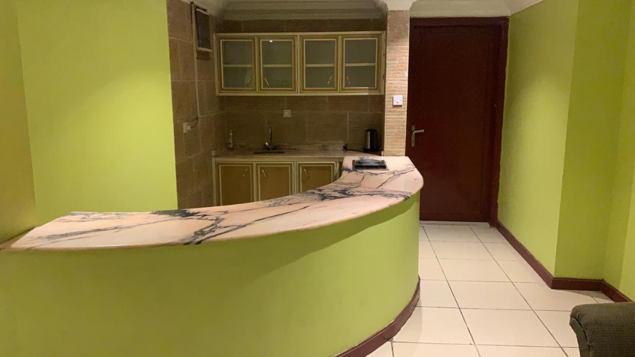 Al Aziziyah Hotel And Suites Хаміс-Мушайт Екстер'єр фото