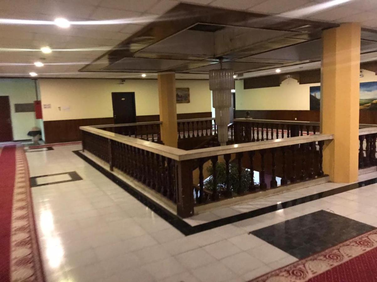 Al Aziziyah Hotel And Suites Хаміс-Мушайт Екстер'єр фото