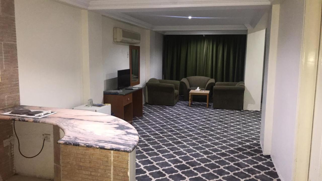 Al Aziziyah Hotel And Suites Хаміс-Мушайт Екстер'єр фото